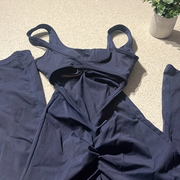 YeoReo Instagram Blogger Fav Navy Flared Size Small - Picture 7 of 12